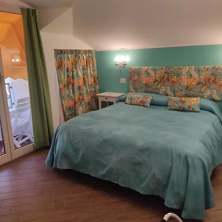 Ca De Rossana Bed and Breakfast 3*